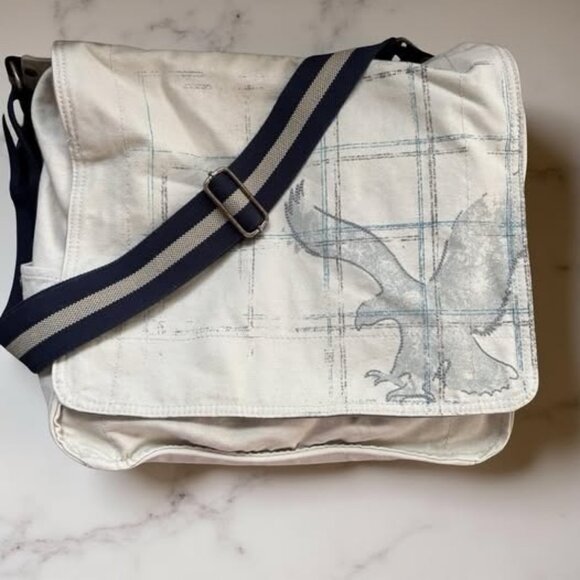 american eagle Handbags - American Eagle Outfitters Canvas Messenger Bag – Eagle Graphic – Adjustable Stra